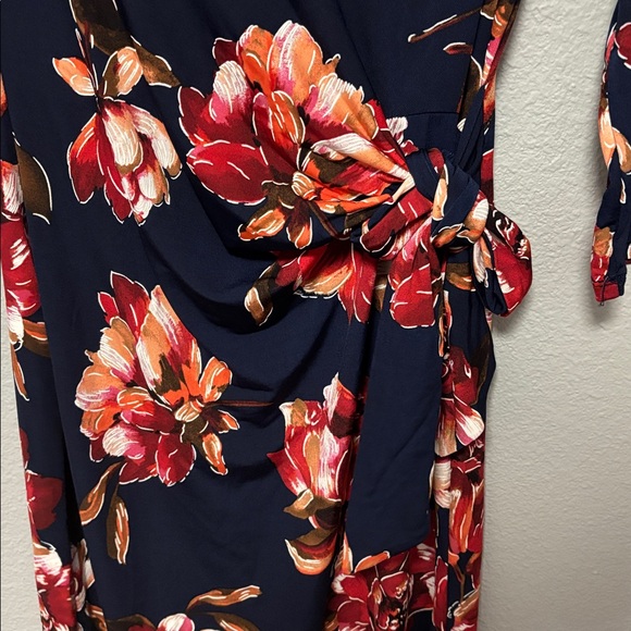 Signature‎ by Robbie Bee Floral Navy Dress Women’s Size: XS - Picture 3 of 4